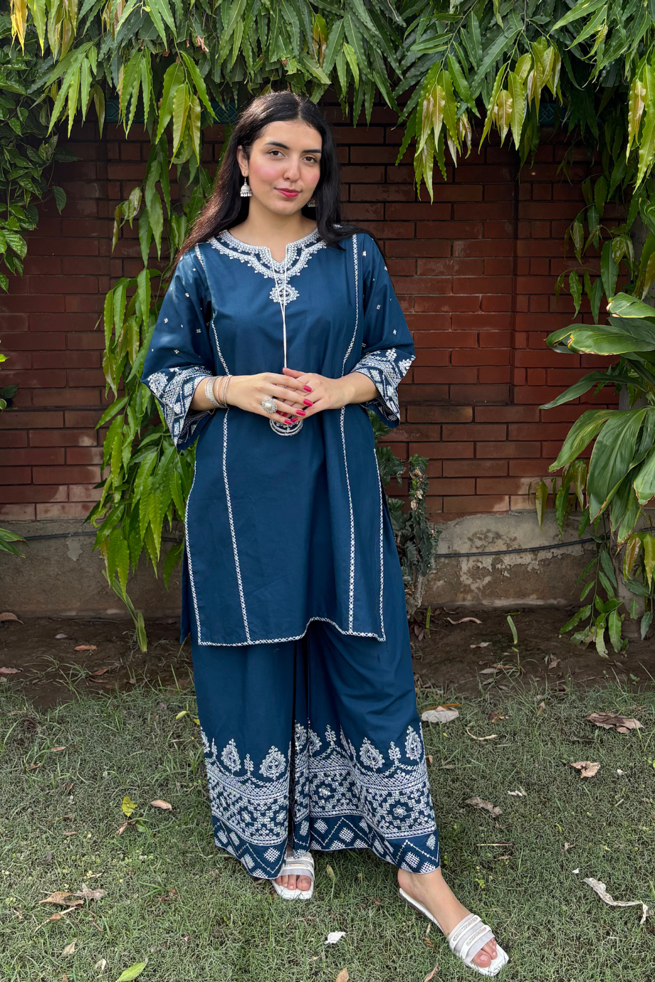 Raisa 2Pc - Embroidered Lawn Pret