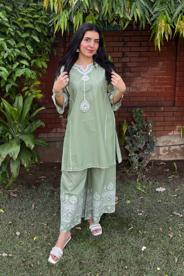 Saroor 2Pc - Embroidered Lawn Pret