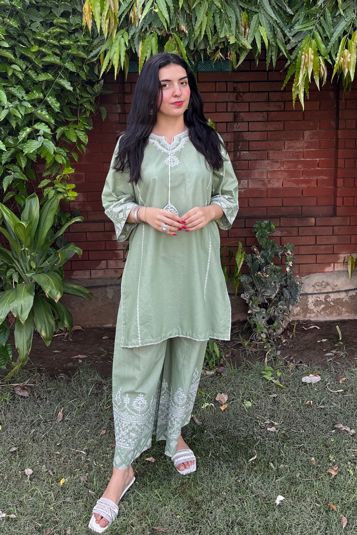 Saroor 2Pc - Embroidered Lawn Pret