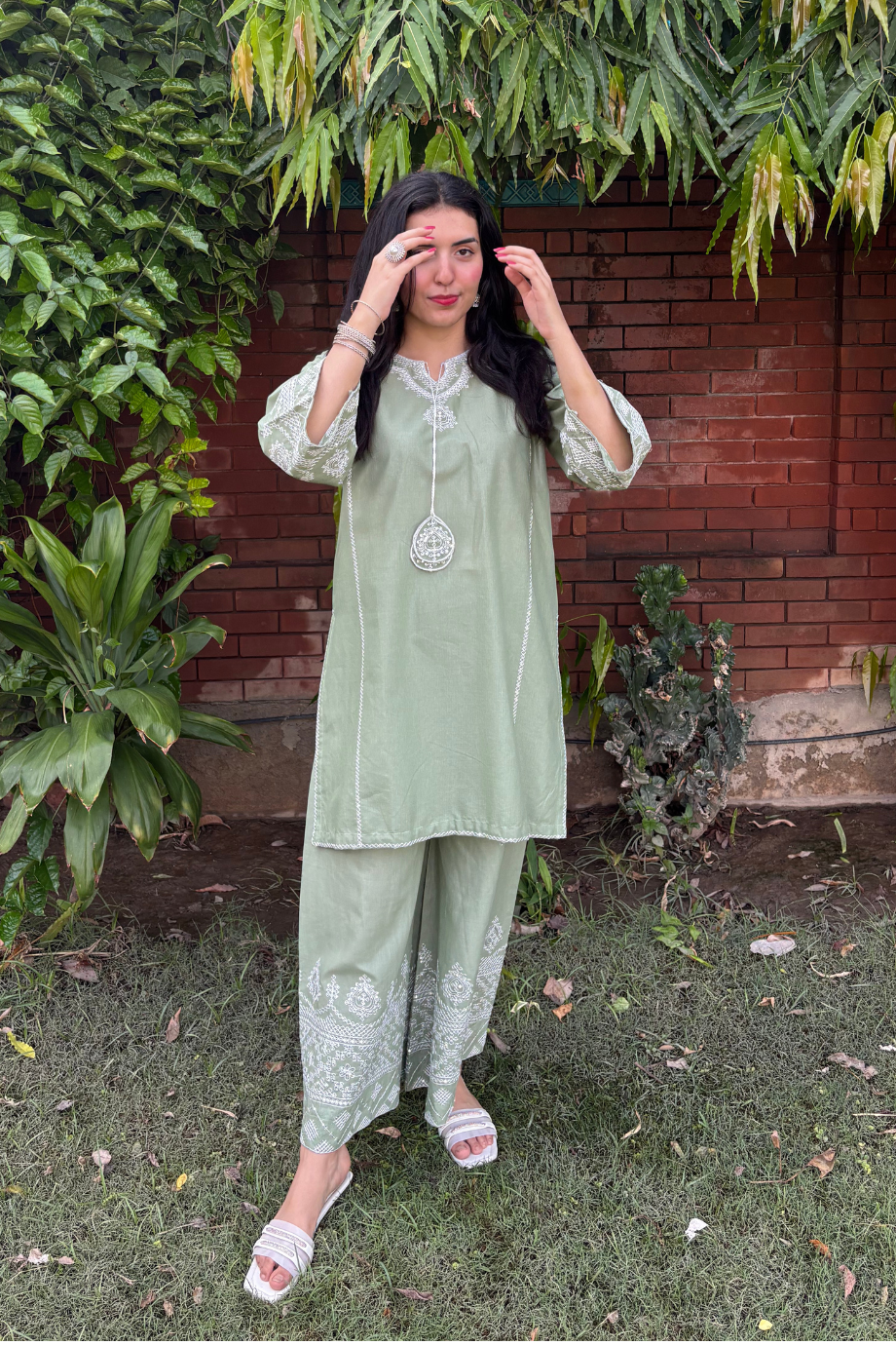 Saroor 2Pc - Embroidered Lawn Pret