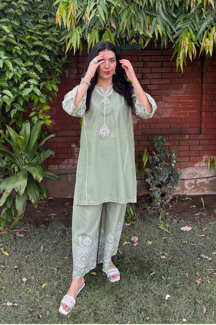 Saroor 2Pc - Embroidered Lawn Pret