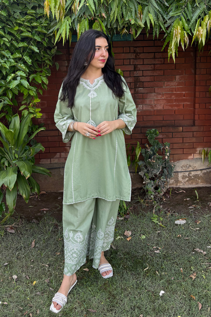 Saroor 2Pc - Embroidered Lawn Pret