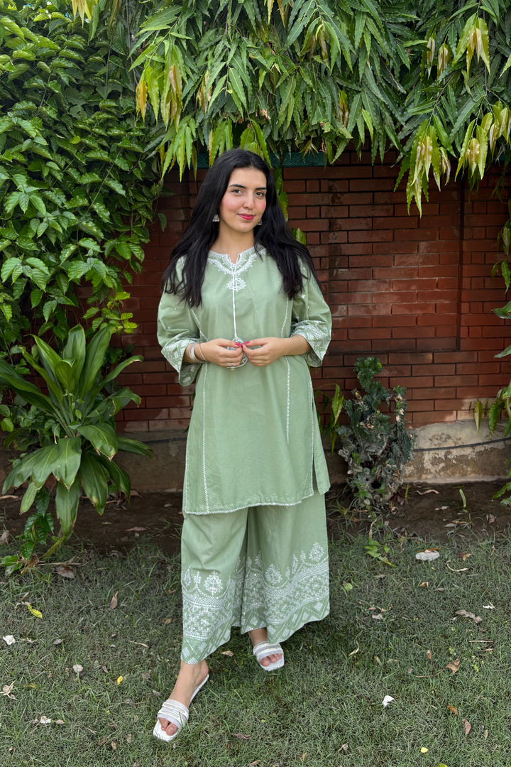 Saroor 2Pc - Embroidered Lawn Pret