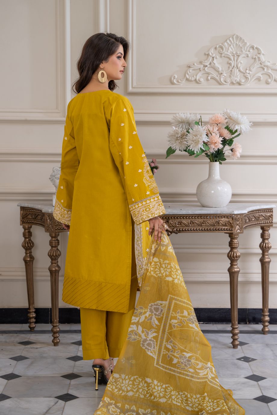 Limited Stock - Kaavish 3Pc Embroidered Dress