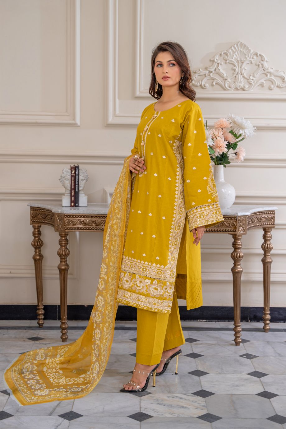 Limited Stock - Kaavish 3Pc Embroidered Dress