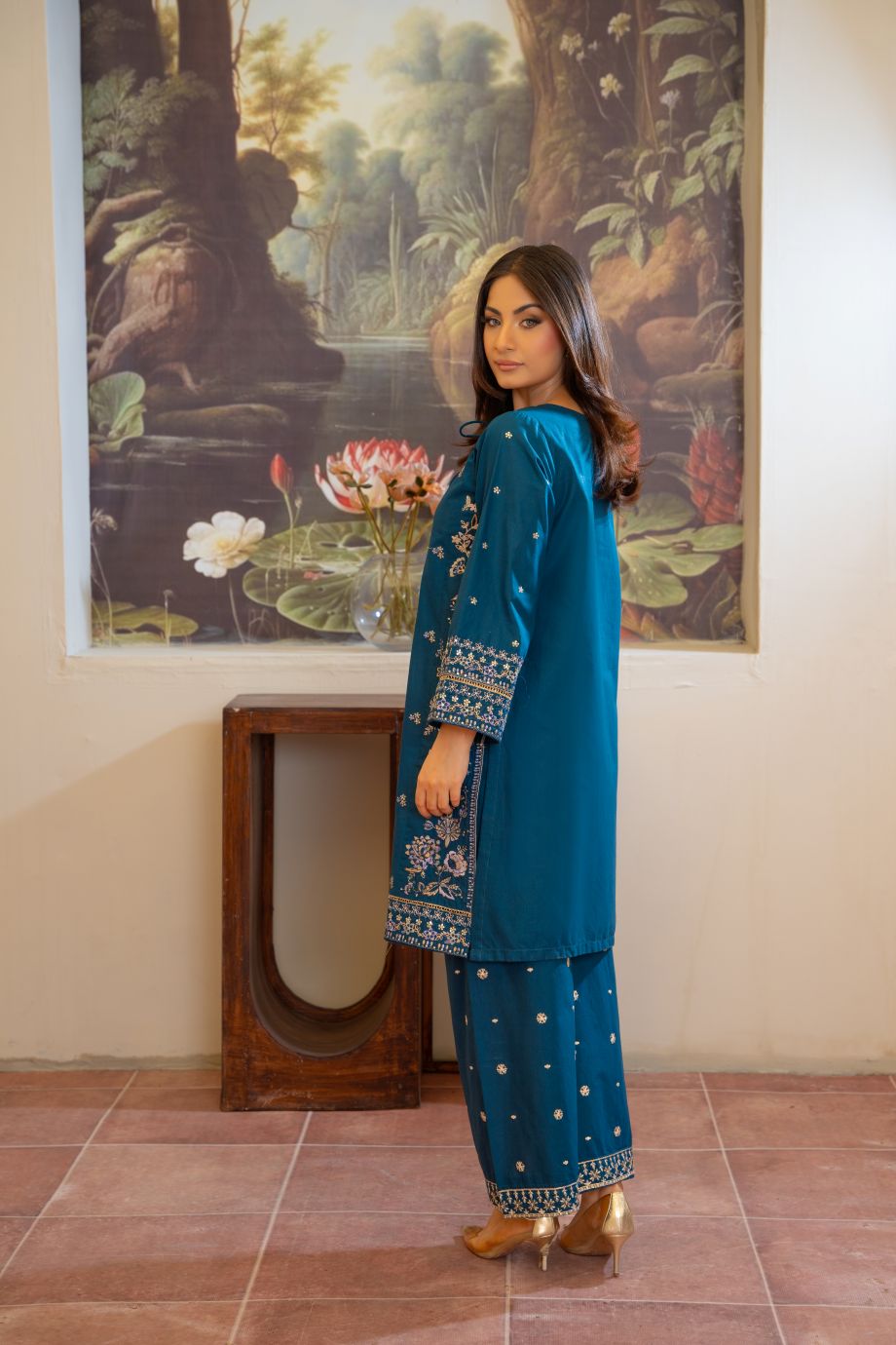 Ornate 2Pc - Embroidered Lawn Pret