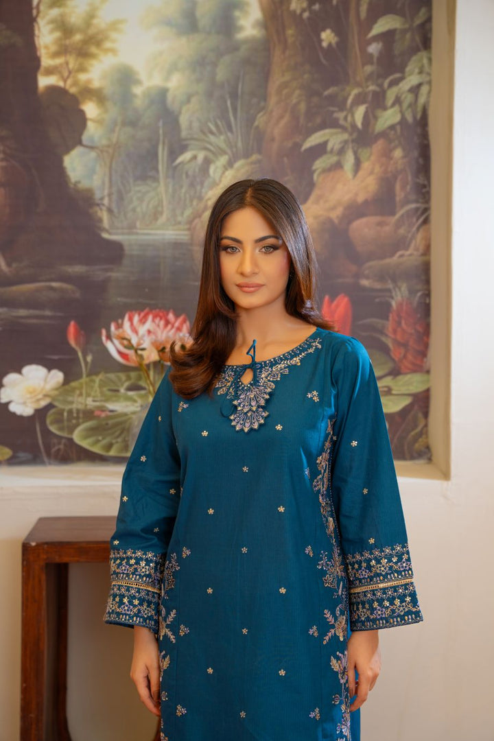 Ornate 2Pc - Embroidered Lawn Pret