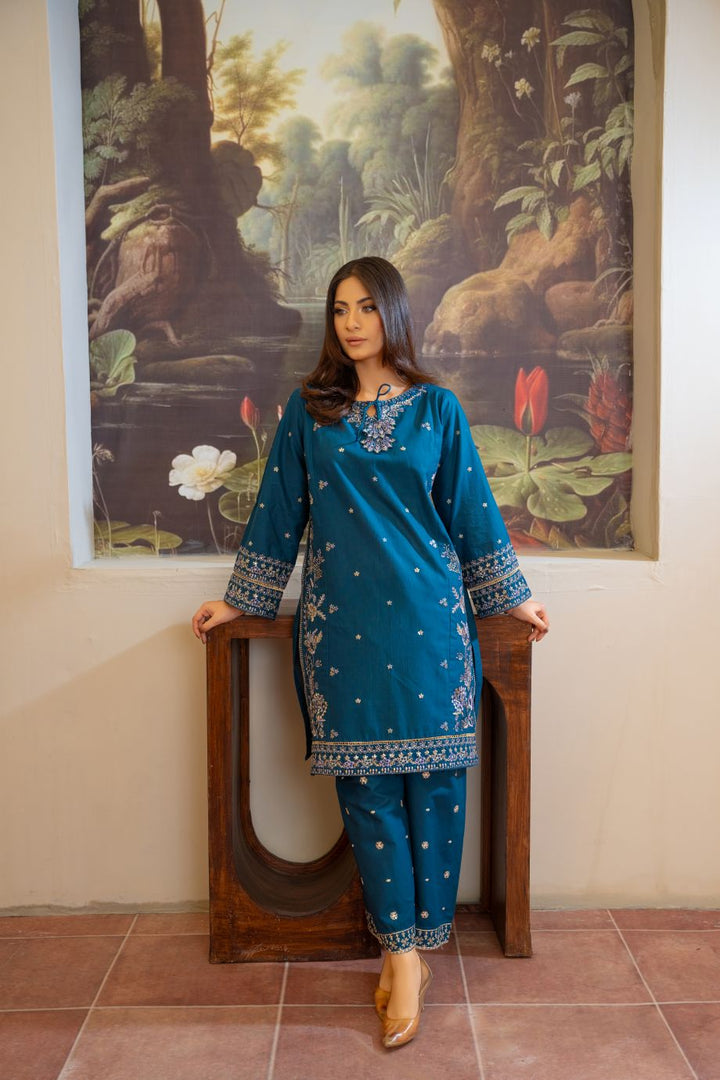 Ornate 2Pc - Embroidered Lawn Pret